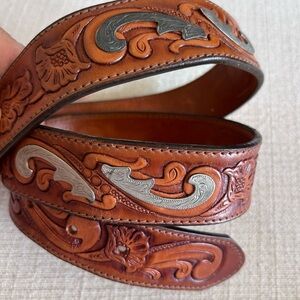 VTG LARRY MAHAN Tooled Leather Belt Name CRAIG Men’s  38 Rodeo Western No Buckle